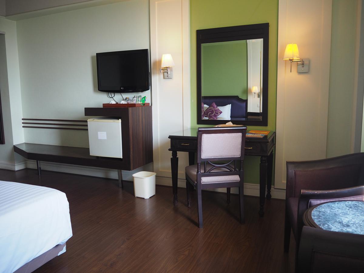 Charoen Thani Hotel, Кхон Каен Екстериор снимка