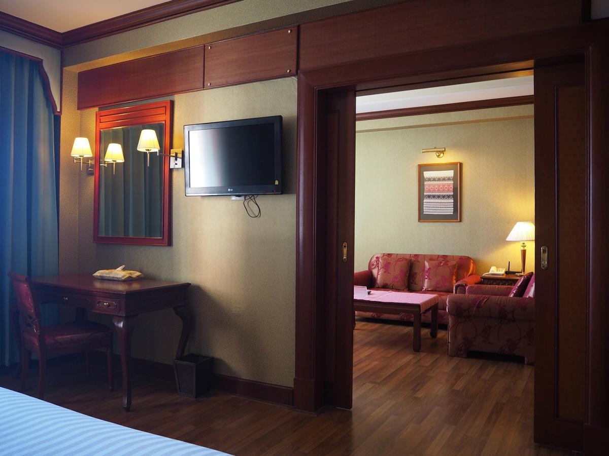 Charoen Thani Hotel, Кхон Каен Екстериор снимка