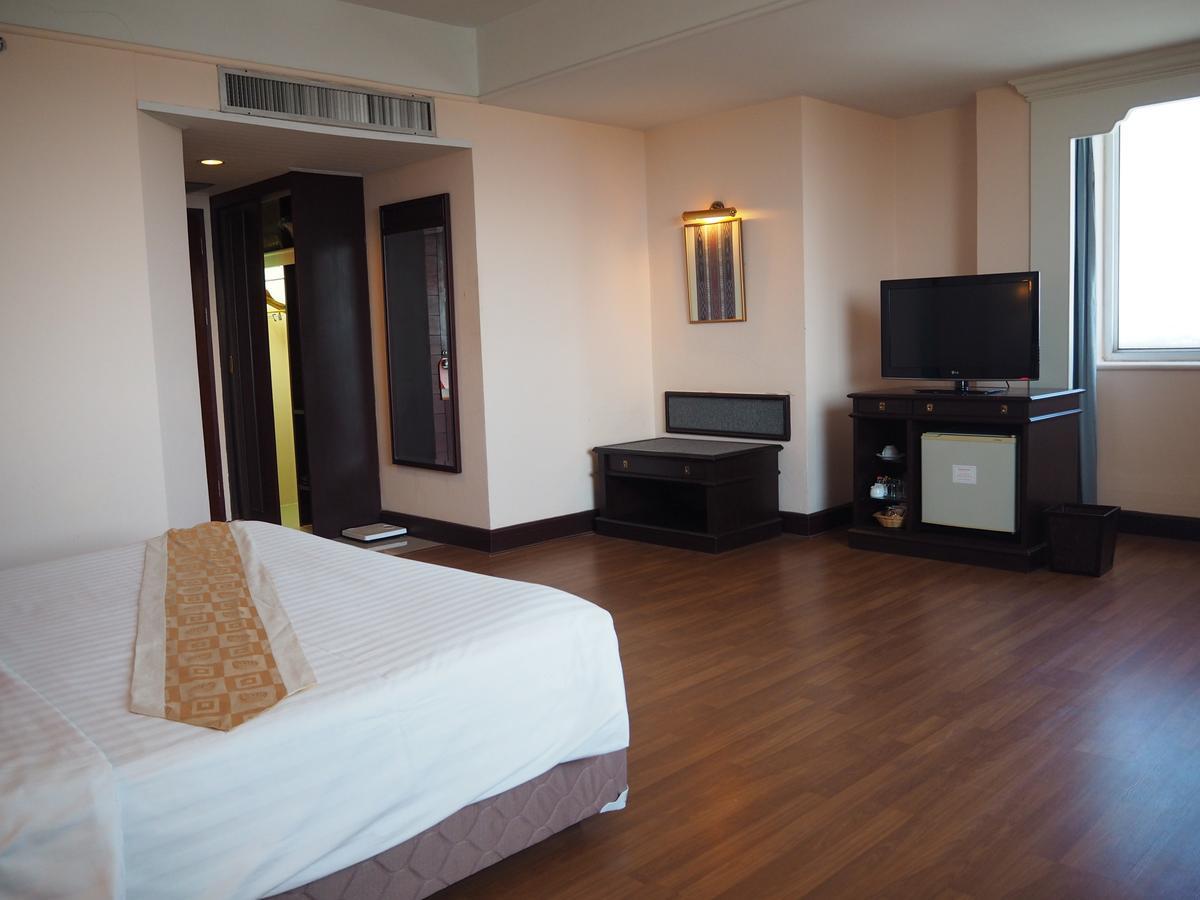 Charoen Thani Hotel, Кхон Каен Екстериор снимка