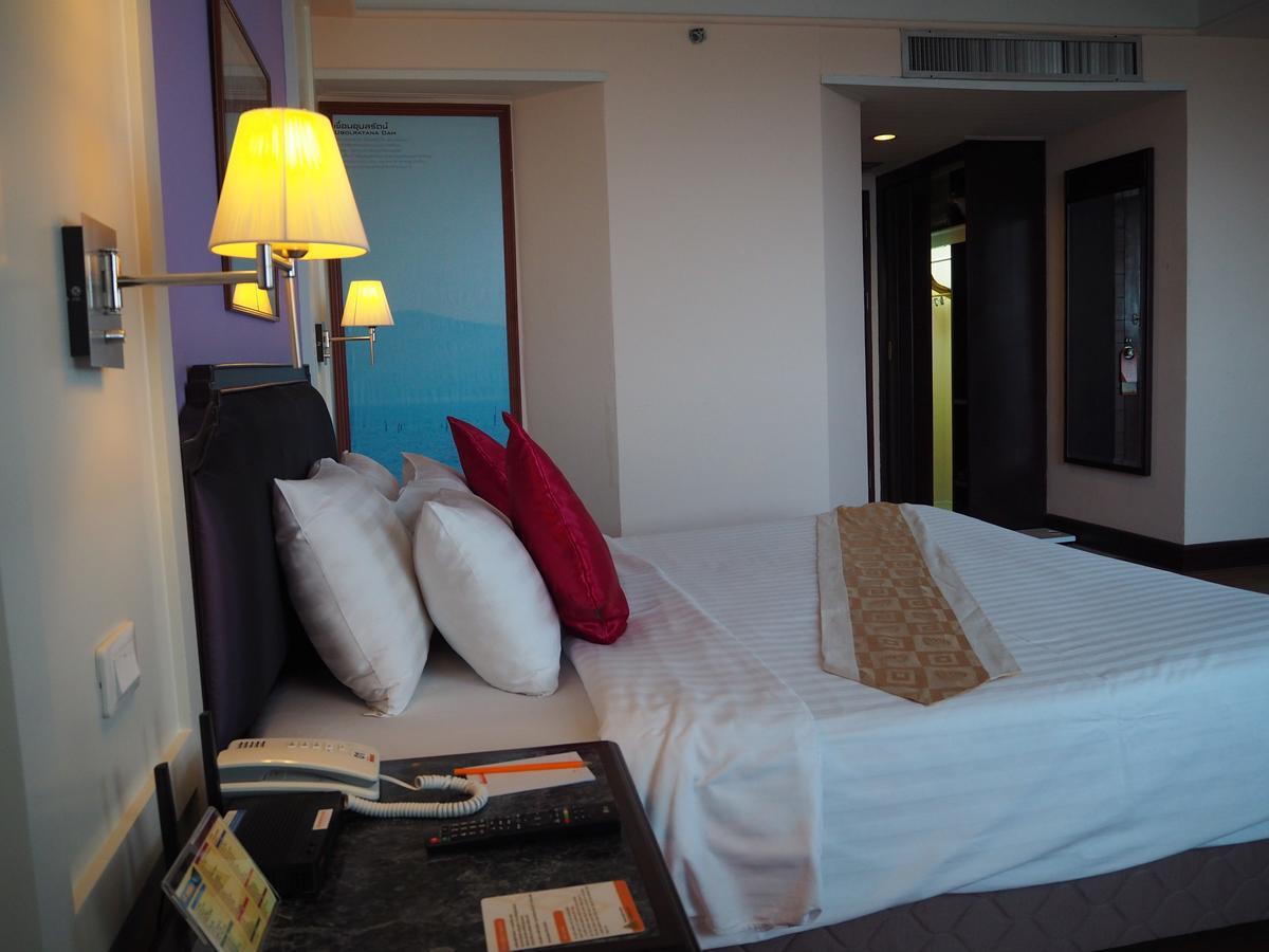 Charoen Thani Hotel, Кхон Каен Екстериор снимка