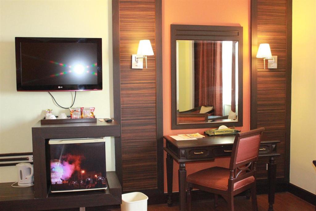 Charoen Thani Hotel, Кхон Каен Екстериор снимка