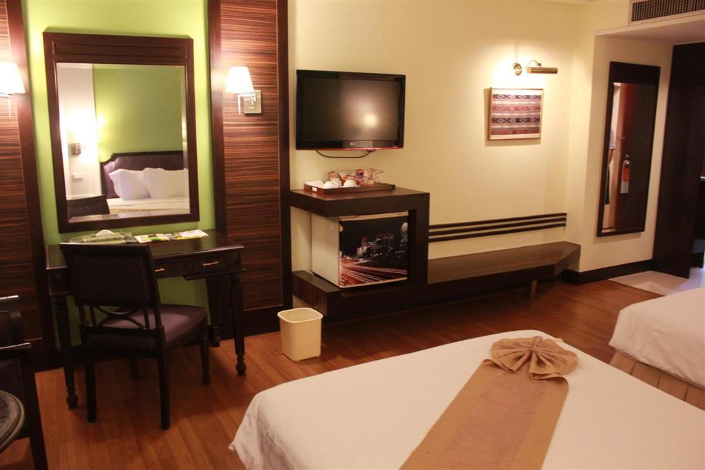 Charoen Thani Hotel, Кхон Каен Екстериор снимка