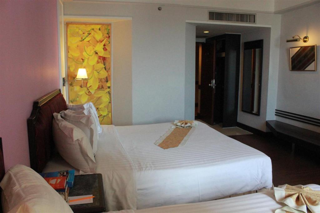 Charoen Thani Hotel, Кхон Каен Екстериор снимка