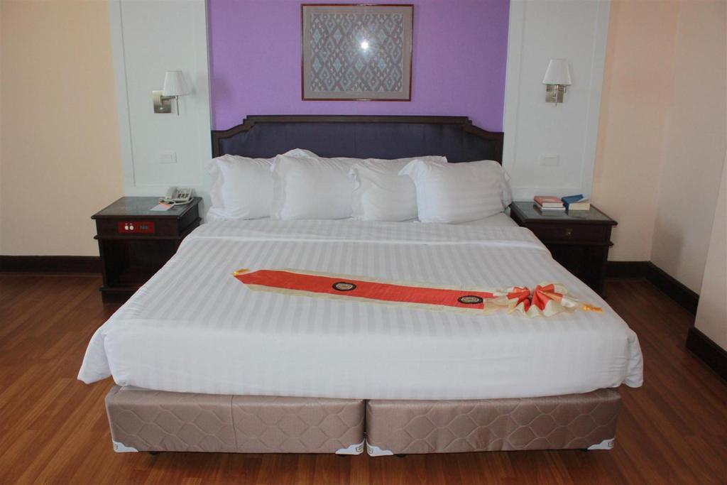 Charoen Thani Hotel, Кхон Каен Екстериор снимка